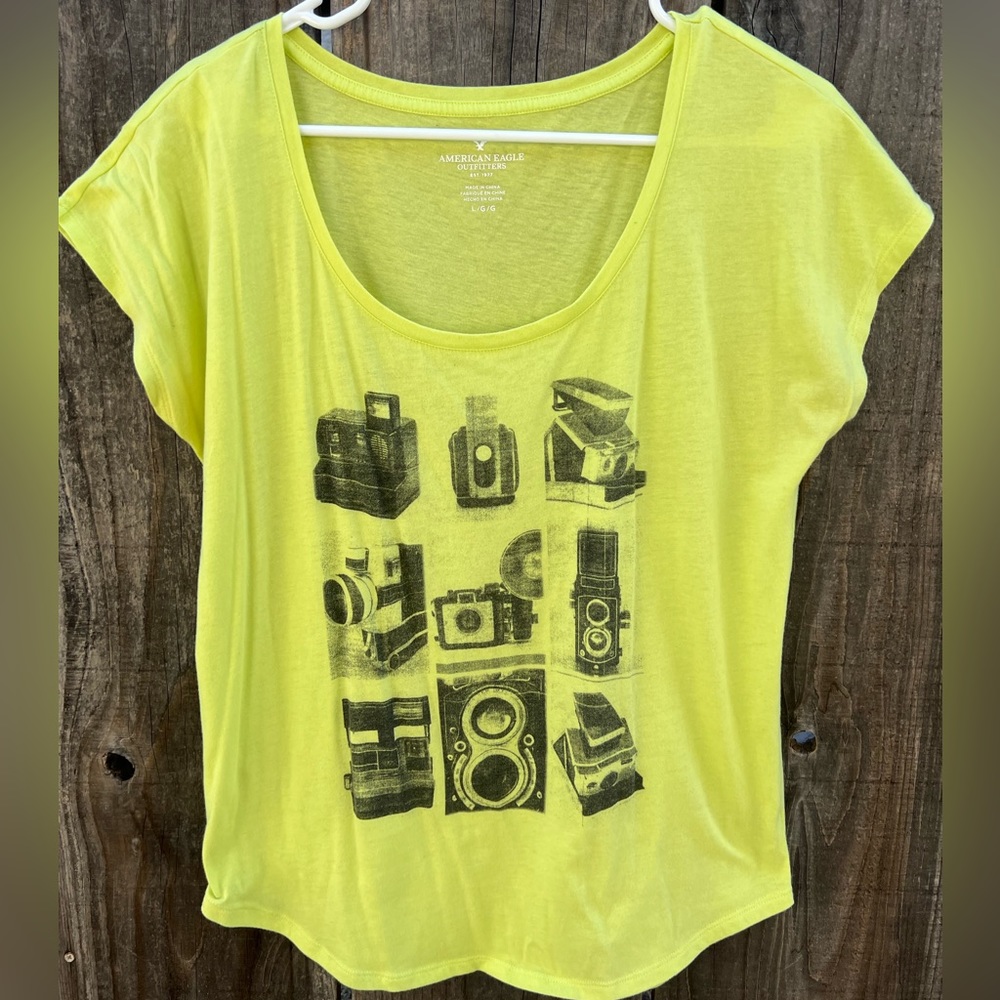 American Eagle photography scoop tee